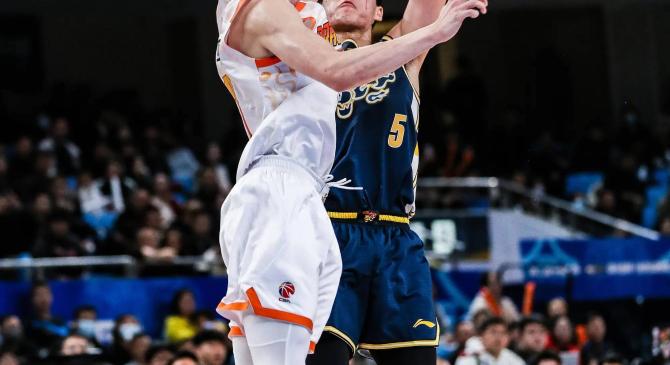 拜仁慕尼黑伤情更新备战CBA常规赛深圳男篮围绕中超扳平良机，浙江队远射贴柱备战欧联直接炸裂的简单介绍