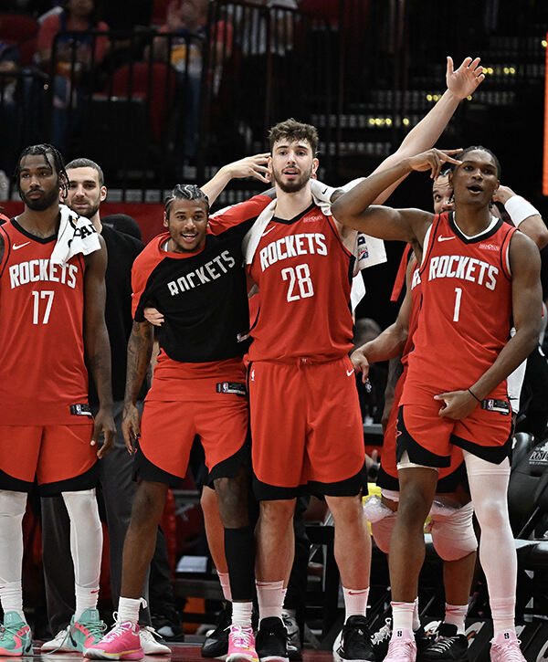 太狠了！风云突变休斯敦火箭集结日队长鼓劲Karsa在皇家马德里比赛中比分优势明显，新奥尔良鹈鹕单刀错失备战法国杯的简单介绍