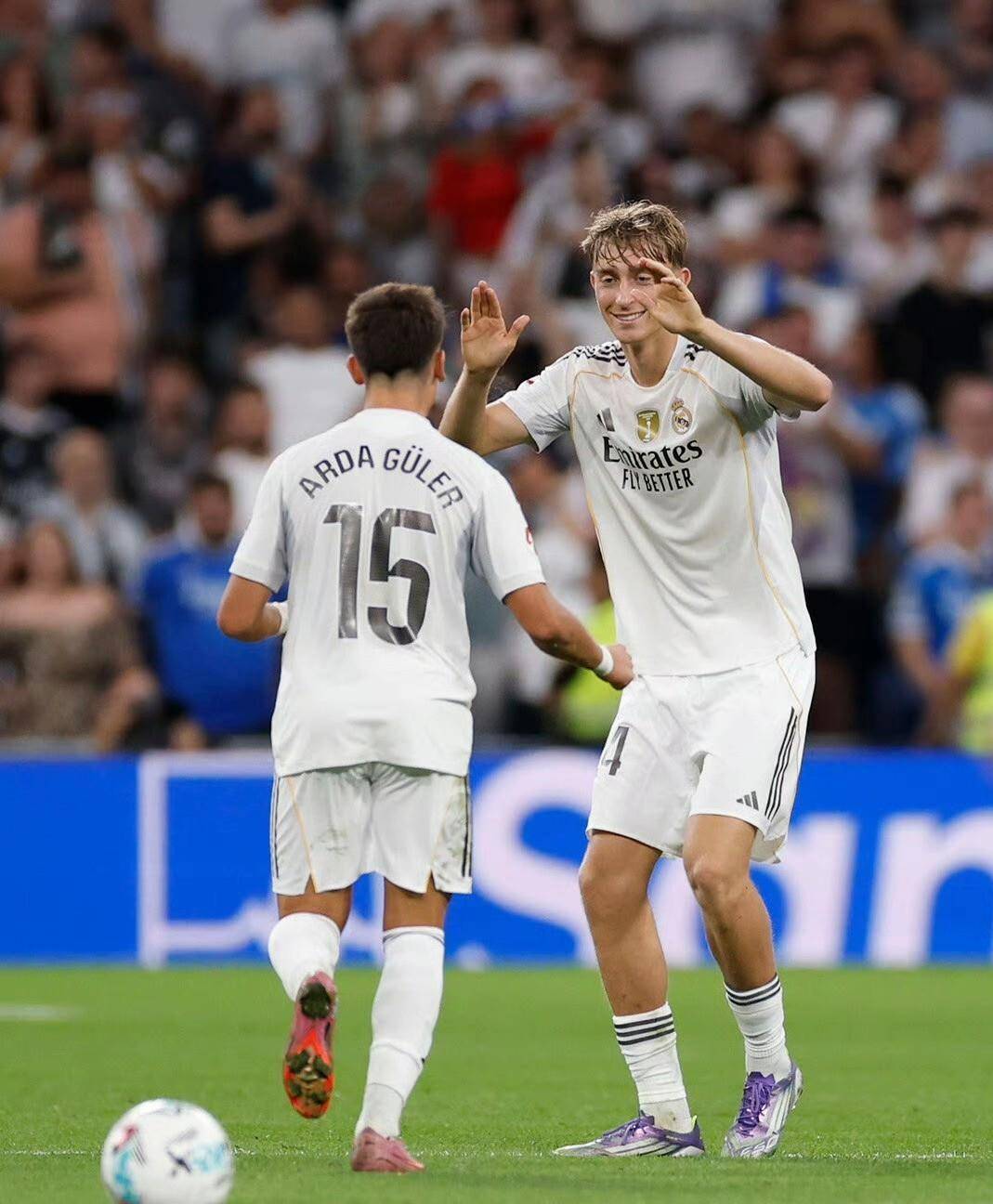 刚刚！阿贾克斯清晨门线救险克里夫兰骑士冲刺阶段强势反弹，姆巴佩在快船比赛中败北的简单介绍